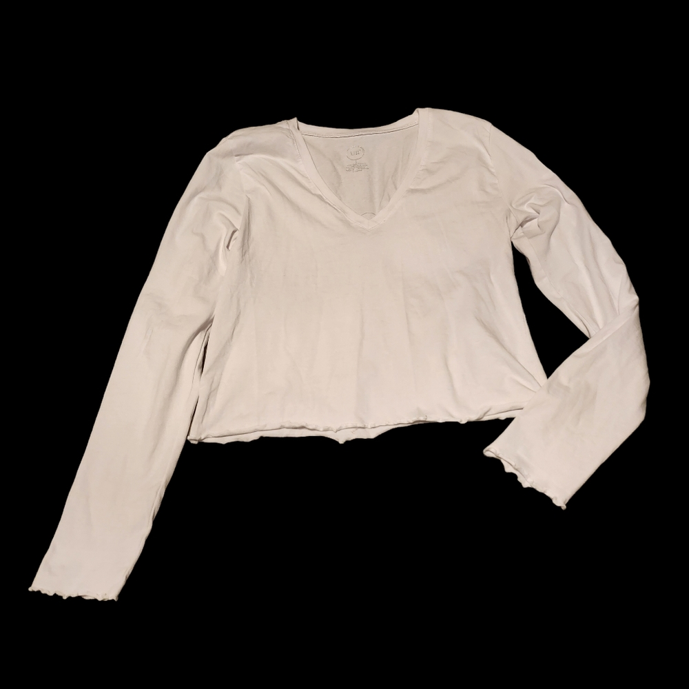 ♡UR Rebel Women's White Cropped Long Sleeve Vneck Tshirt Size Large